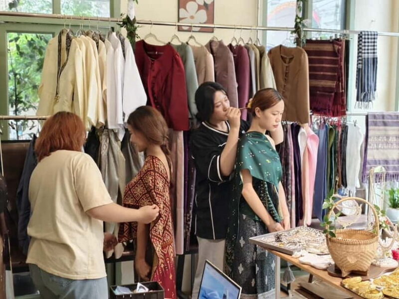 Vientiane: Traditional Lao Dress Rental and Photo Session - Who Will Love This Tour?