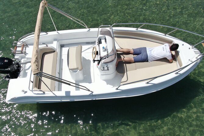 Vieste Boat rental without nautical license - Key Points