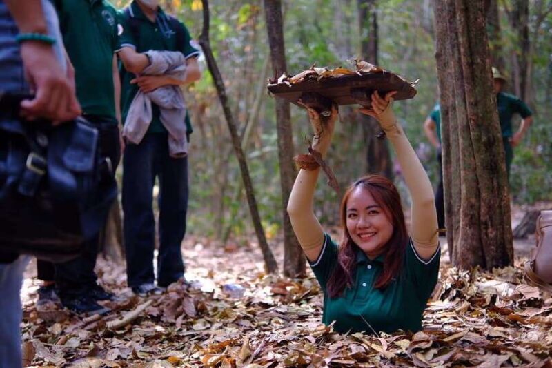 Vietnam War History Cu Chi Tunnels With Charity Volunteer - Key Points