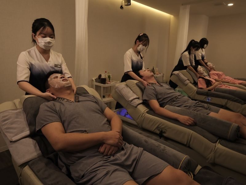 Vietnamese Hair Wash & SPA Experience (Osaka) - Finding the second-floor spa in Shimanouchi