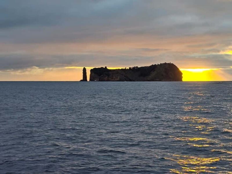 Vila Franca do Campo: Sunset Boat Tour with Drink and Cake - FAQ