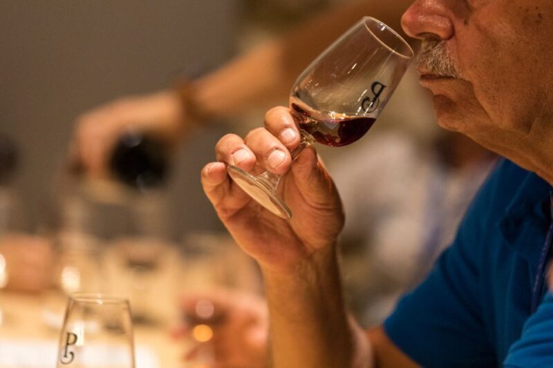Vila Nova de Gaia: Winery Tour with 2 DOC Douro & 2 Ports - FAQ