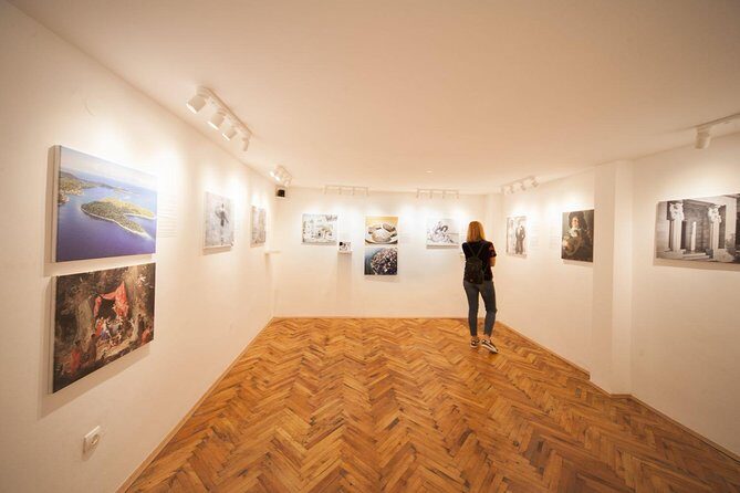 Villa Banac - Gallery Entrance - The Experience and Atmosphere