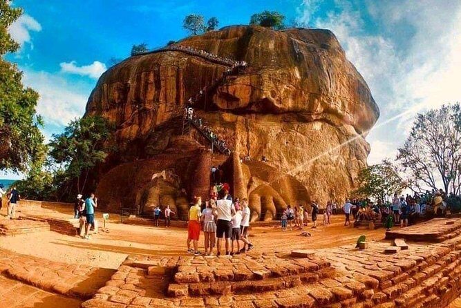 Village tour Sigiriya Rock, Pidurangala Rock and Dambulla temple - Frequently Asked Questions