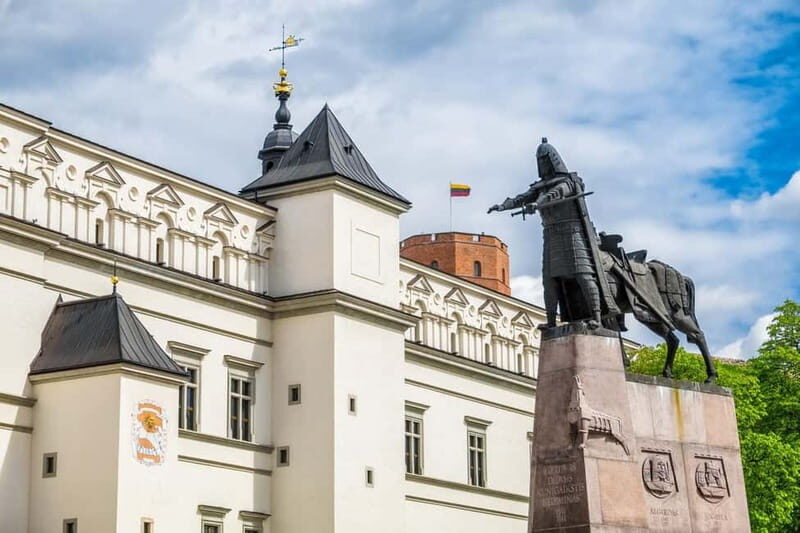 Vilnius: Express Walk with a Local in 60 minutes - FAQ