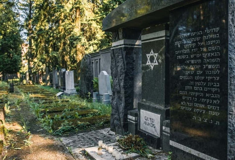 Vilnius: Jewish Heritage Sites Private Tour with Transfer - A Closer Look at the Tour Experience