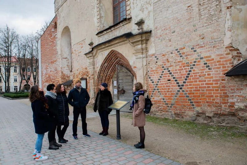 Vilnius: Morning Coffee Tour with Local Guide - Exploring Vilnius on the Morning Coffee Tour