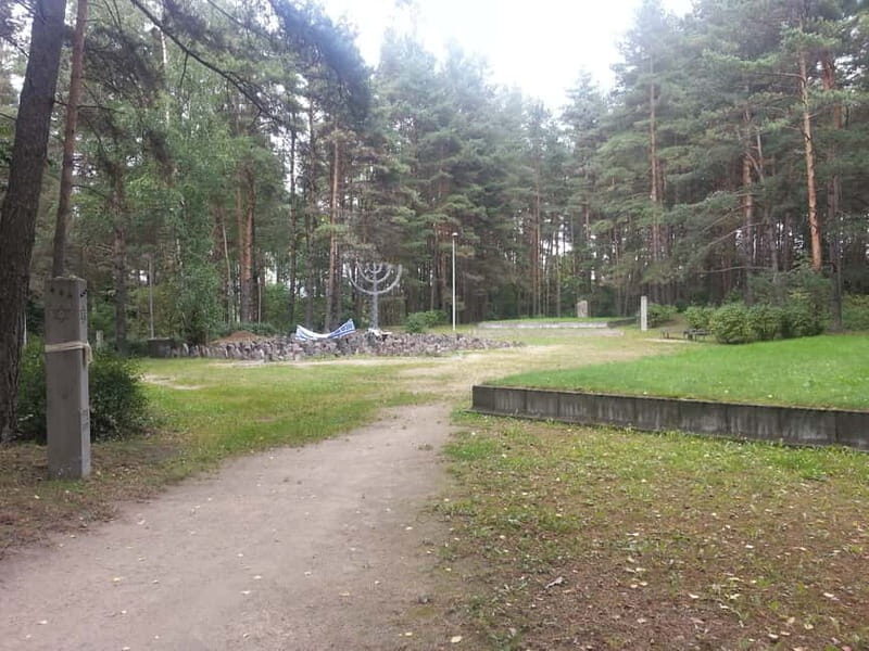 Vilnius: Private Paneriai Park, Trakai Castle, Kernav Tour - A detailed look at what this tour offers