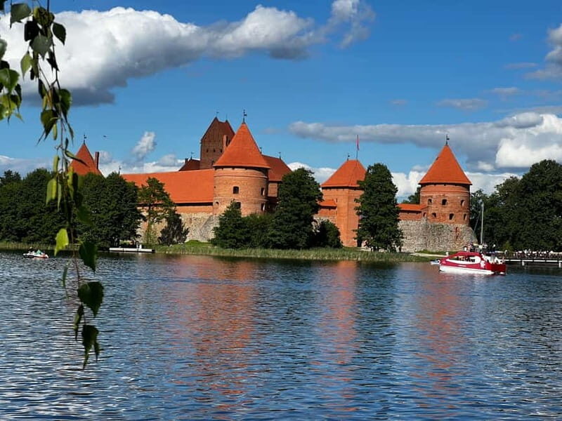 Vilnius: Trakai, Uzutrakis Manor, Hill of Angels, Boat Ride - A Closer Look at the Vilnius: Trakai, Uzutrakis, and Angelic Heights Tour