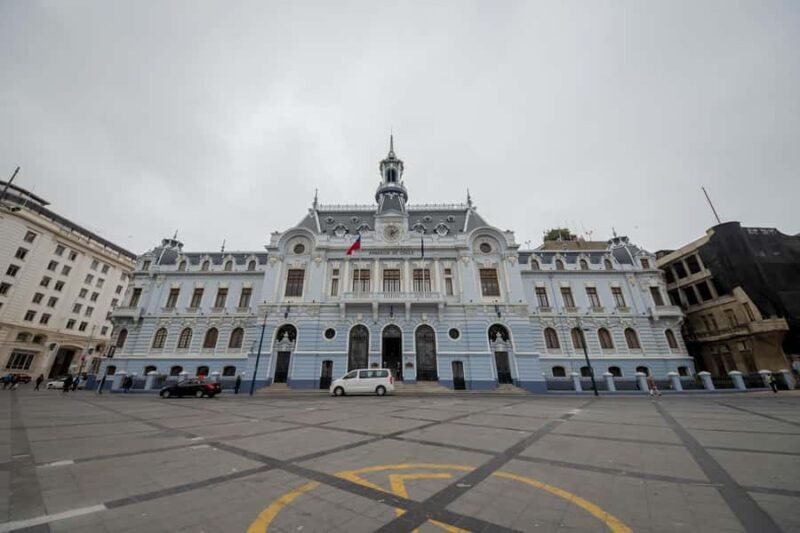 Viña del Mar and Valparaiso: guided day tour - The Realities of the Experience