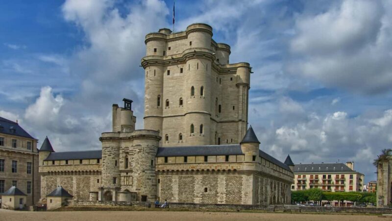 Vincennes Castle: Private Guided Tour with Entry Ticket - Discover Vincennes Castle: A Private Guided Tour Experience