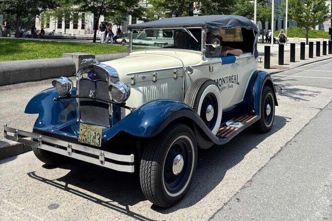 Vintage 1930 convertible ride in Old Montreal w/ old tunes-30min - Meeting Points & Practical Details
