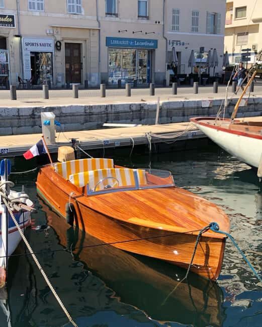 Vintage boat tour of Marseille for couples (5h) - Key Points