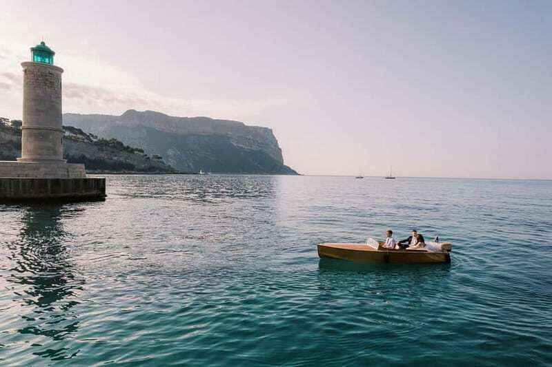 Vintage boat tour of Marseille for couples (5h) - Setting Sail on a Vintage Vessel