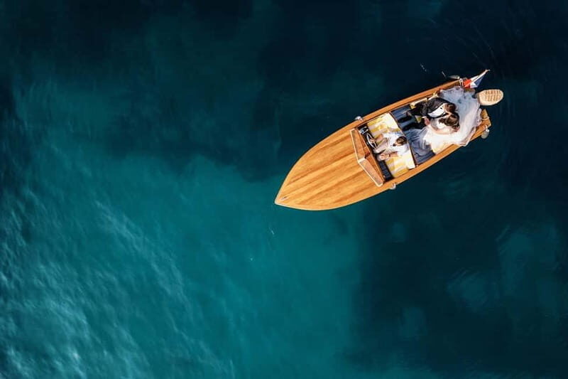 Vintage boat tour of Marseille for couples (5h) - The Personalized Picnic Experience