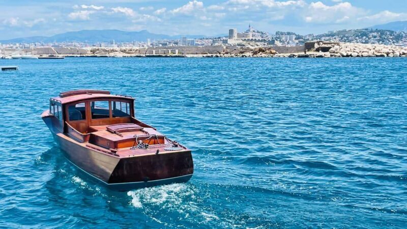 Vintage boat tour of Marseille - small groups (5h) - FAQs