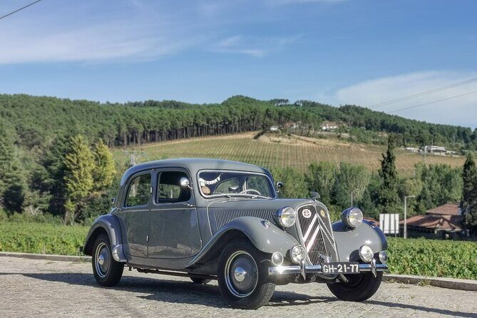 Vintage car ride in Vila Real - FAQ