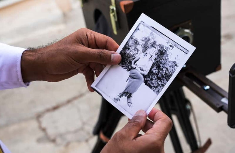 Vintage photoshooting with a box camera - The Sum Up
