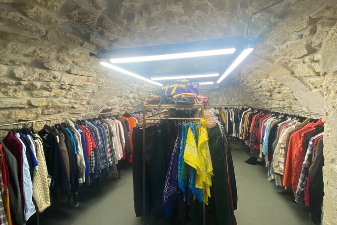 Vintage Shopping Tour In Paris with a Guide - FAQs