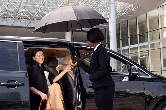 VIP Airport Butler Arrival Experience in Jamaica - Who Will Love This Experience?