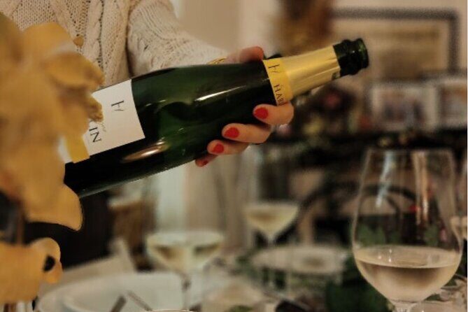 VIP Champagne Region Day Trip with 7 Tastings & Lunch from Paris - Transportation and Group Size