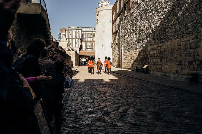 VIP Early Access Opening Ceremony Tower of London & River Cruise - Authentic Experience and Guide Quality