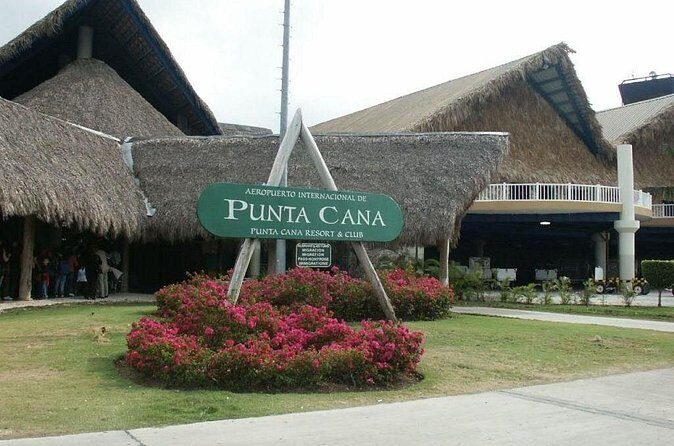 VIP LIMO TRANSFER PuntaCana airport to puntacana, Bav Htls OneWay - Why Choose This Transfer in Punta Cana?