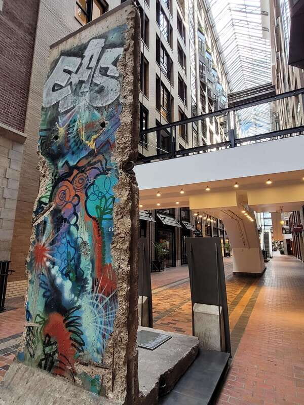 VIP Montreal City Tour 8 Hours with transport - Possible Drawbacks or Considerations