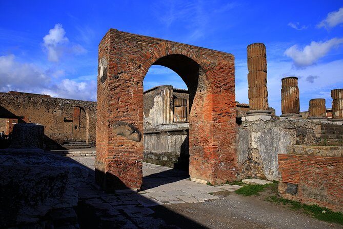 VIP Pompeii Tour including Newly Opened Houses With Archaeologist - Exploring Pompeii in Depth: What to Expect