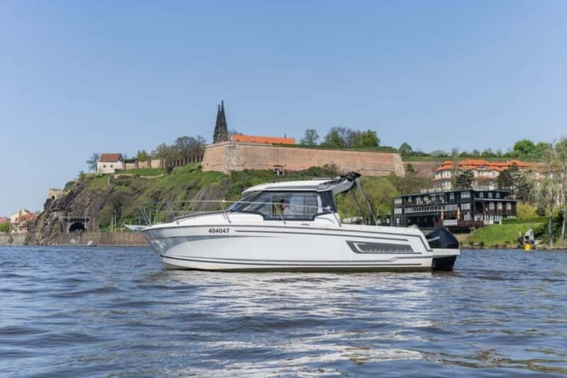 VIP Prague YachtBoat SPEED Experience: All-You-Can-Drink - The Sum Up