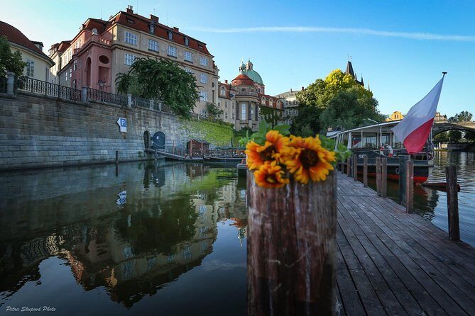 VIP Private tour Prague: Castle, Lunch, Beer, Boat - The Sum Up