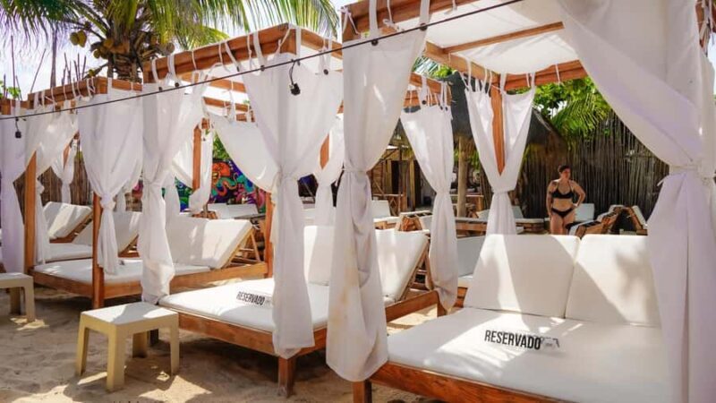 VIP Tour 5 Rosario Islands from Cartagena: An Unforgettable Adventure! - Relaxing on a Private Island