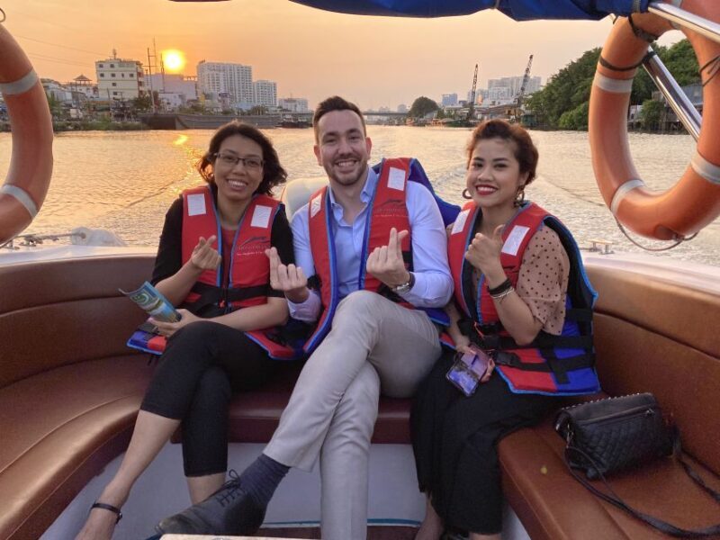 VIP Tour Enjoy Romantic Sunset by Speed Boat Free Cocktail - Practical Tips & Considerations