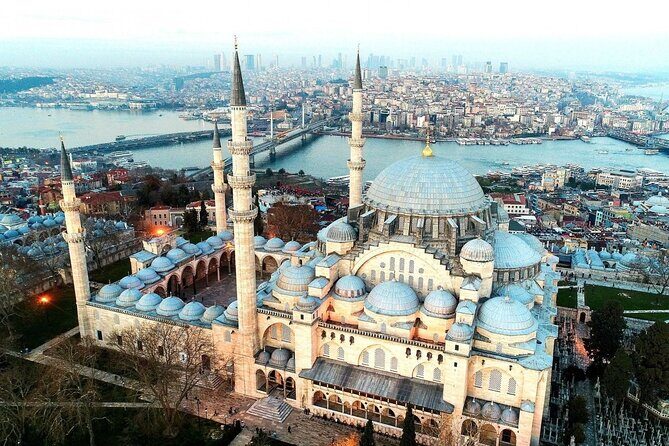 VIP Tour of Maiden's Tower and 9 Must-See Places in Istanbul - The Opulence of Topkapi Palace