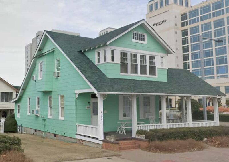 Virginia Beach Boardwalk Historian-Guided Tour - Key Points