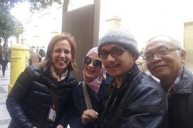 Visit Cathedral Mosque with official guide. Small groups - The Experience in Detail: What You Can Expect