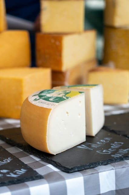 Visit family farm and enjoy cheese degustation - Explore a Family Farm and Savor Authentic Czech Cheese: A Practical Review
