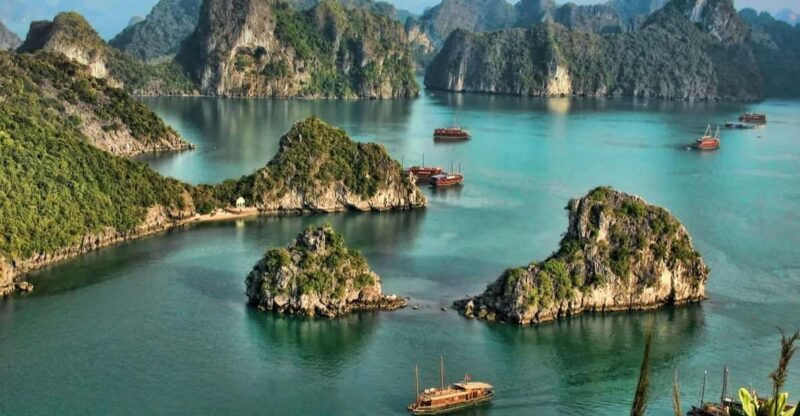 Visit Ha Long - "a wonder of the world" from Ha Noi or back - A Practical, No-Nonsense Way to Reach Ha Long Bay