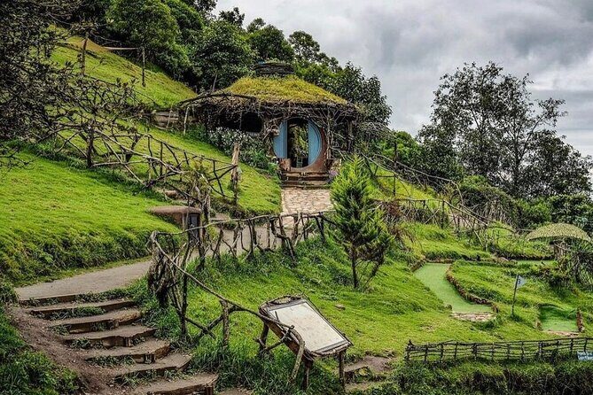 Visit Hobbitenango Themed Park and Antigua Guatemala - Key Points