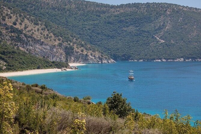 Visit Kroreza Beach by Boat - Why This Tour Stands Out
