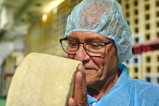 Visit La Antigua Cheese Factory (Cheese Tourism) - Setting the Stage: An Authentic Taste of Rural Spain