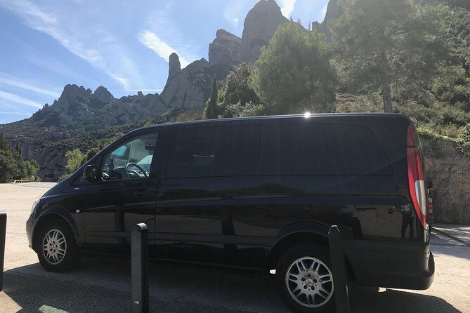 Visit Montserrat 5 hours (1 to 7 passengers) - A Deep Dive into the Montserrat Private Tour