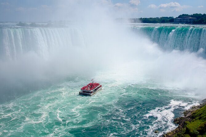 Visit Niagara Falls and experience a VIP Wine Tour - In-Depth Review of the Tour Experience