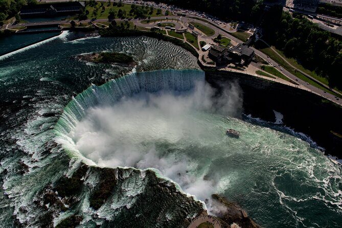 Visit Niagara Falls and experience a VIP Wine Tour - Who Should Consider This Tour?