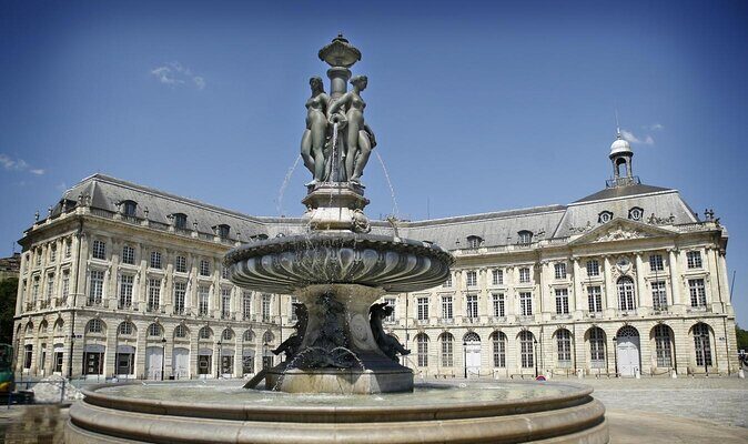 Visit of Bordeaux Unesco in a classic car & delicacies - Who Will Enjoy This Tour?