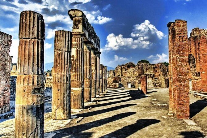 Visit of the archaeological park of Pompeii - Transportation and Comfort