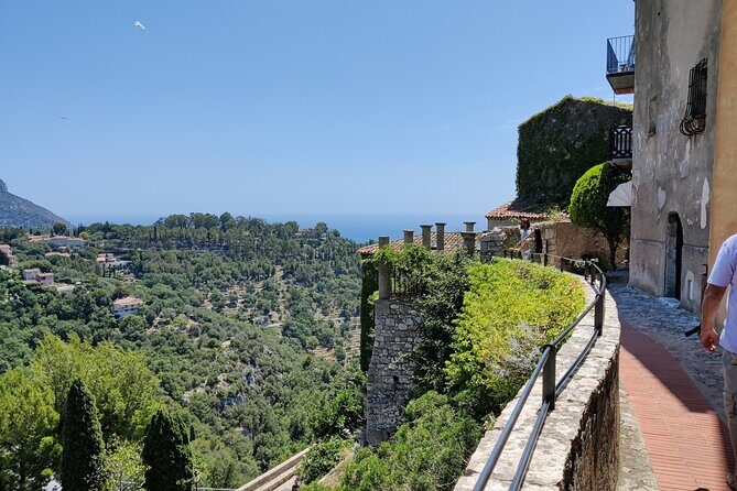 Visit of the Medieval Village of Èze - The Sum Up