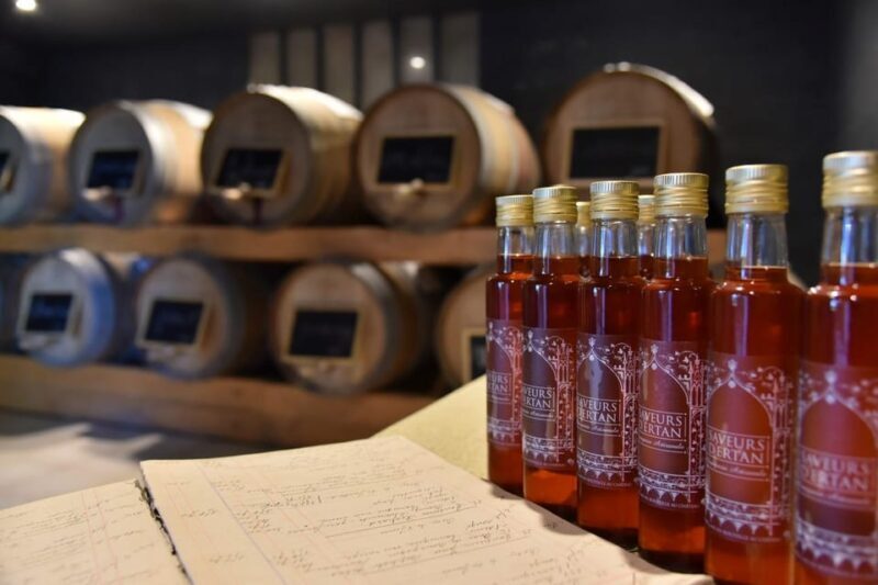 Visit the artisanal vinegar factory of Château Coupelle d'Ertan - Visiting the Artisanal Vinegar Factory of Château Coupelle dErtan