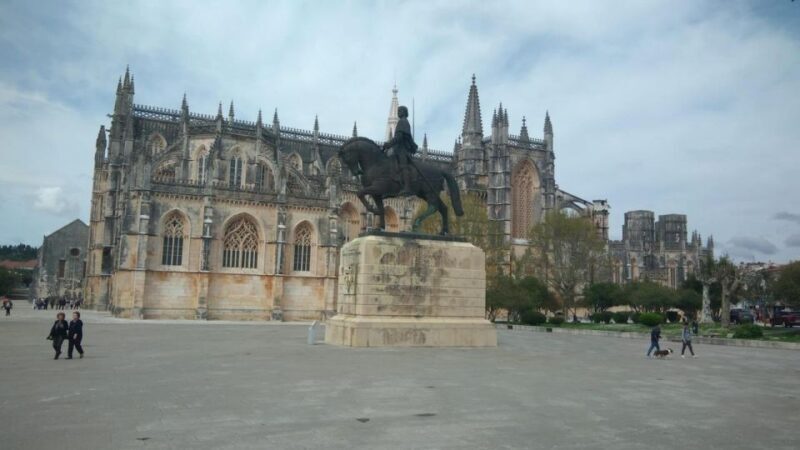Visit the Caves of Mira de Aires, Fátima, Batalha and Óbidos - Summary