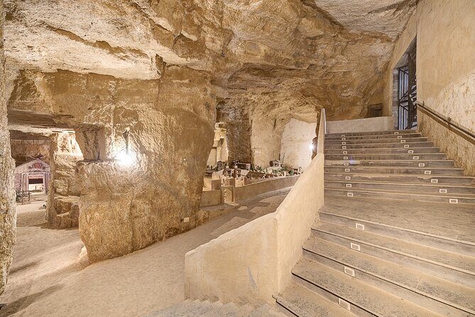 Visit the Etruscan underground Heritage Site of Tarquinia - A Close Look at the Experience